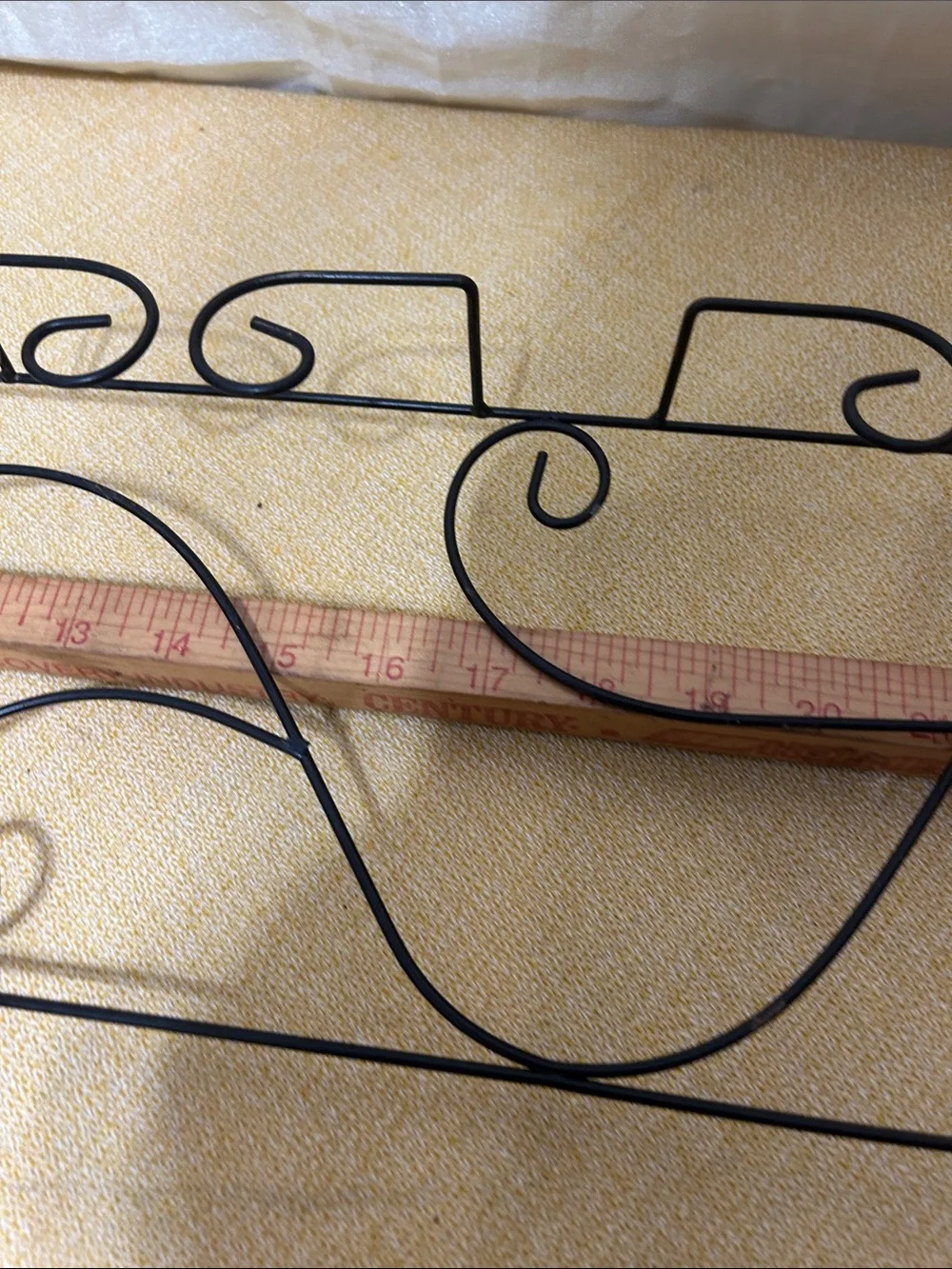 Black Metal Horizontal Petite Wall Plate Rack